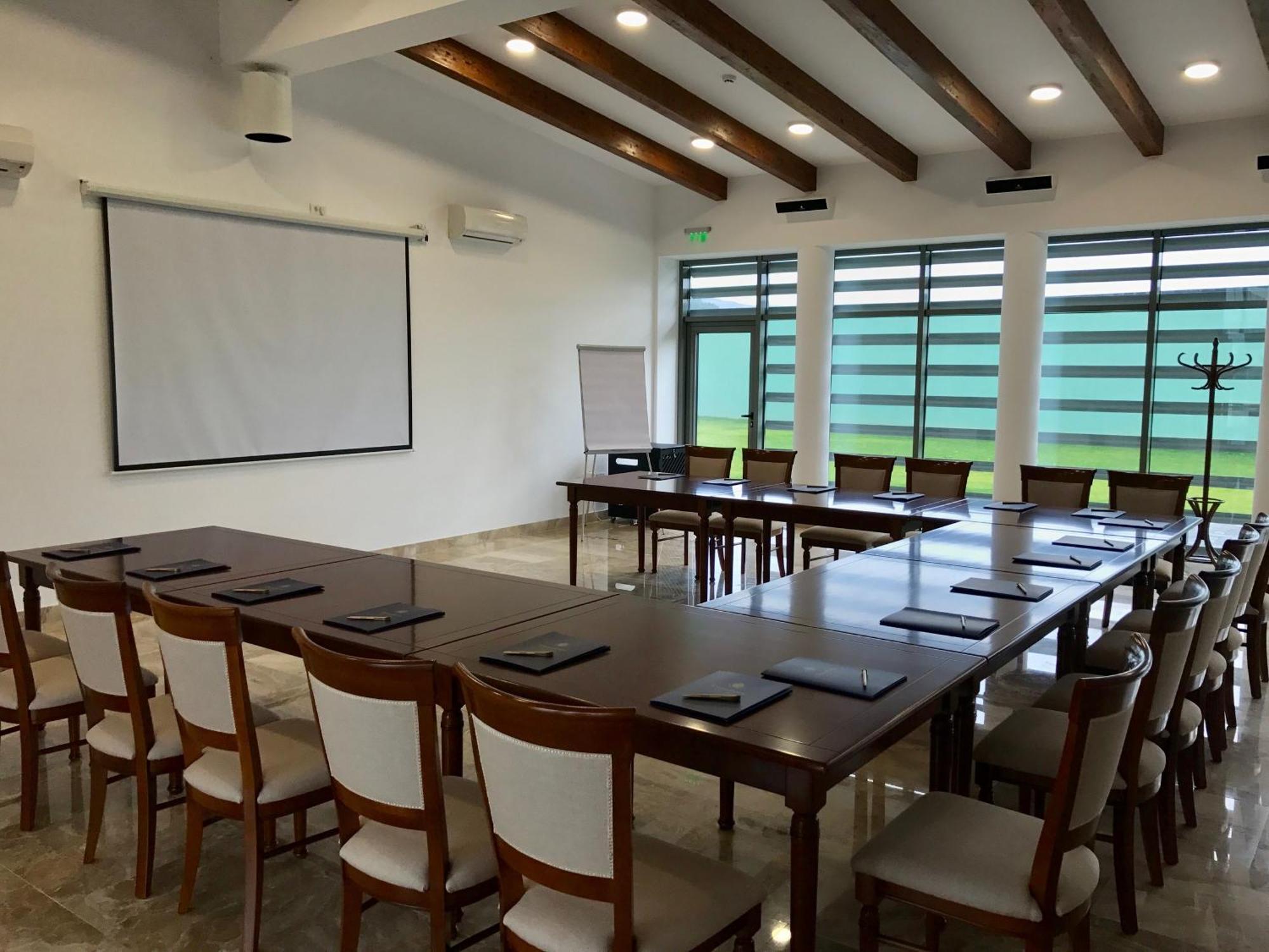 Theodora Golf Club Hotel อัลบายูเลีย ภายนอก รูปภาพ