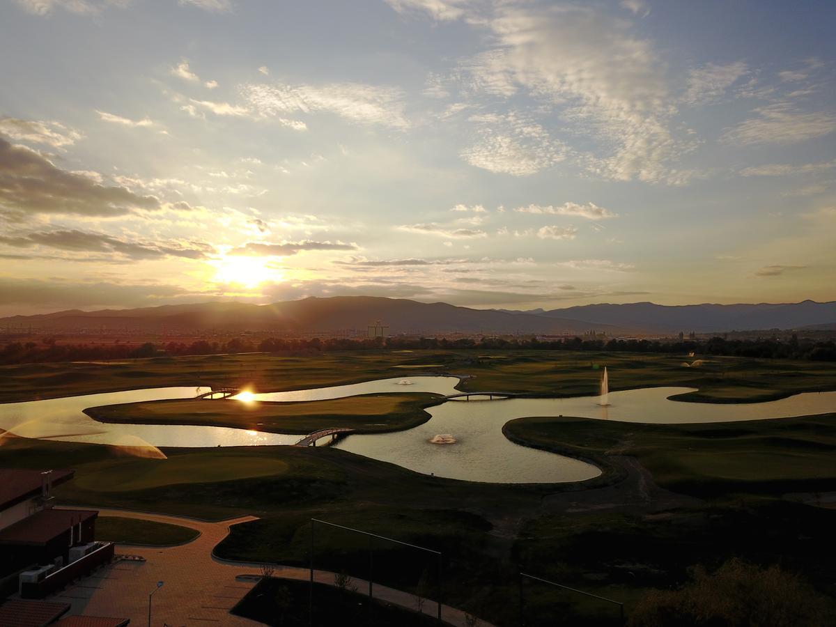 Theodora Golf Club Hotel อัลบายูเลีย ภายนอก รูปภาพ