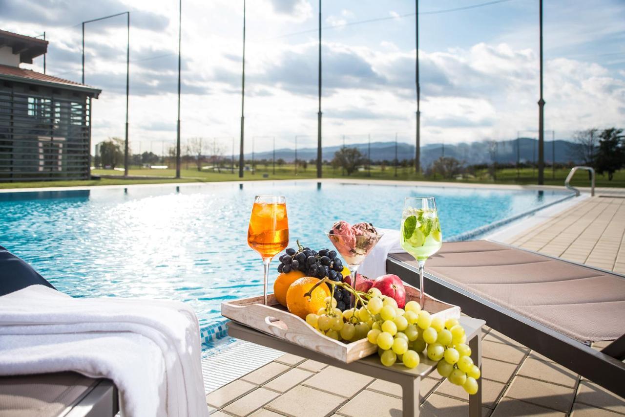 Theodora Golf Club Hotel อัลบายูเลีย ภายนอก รูปภาพ